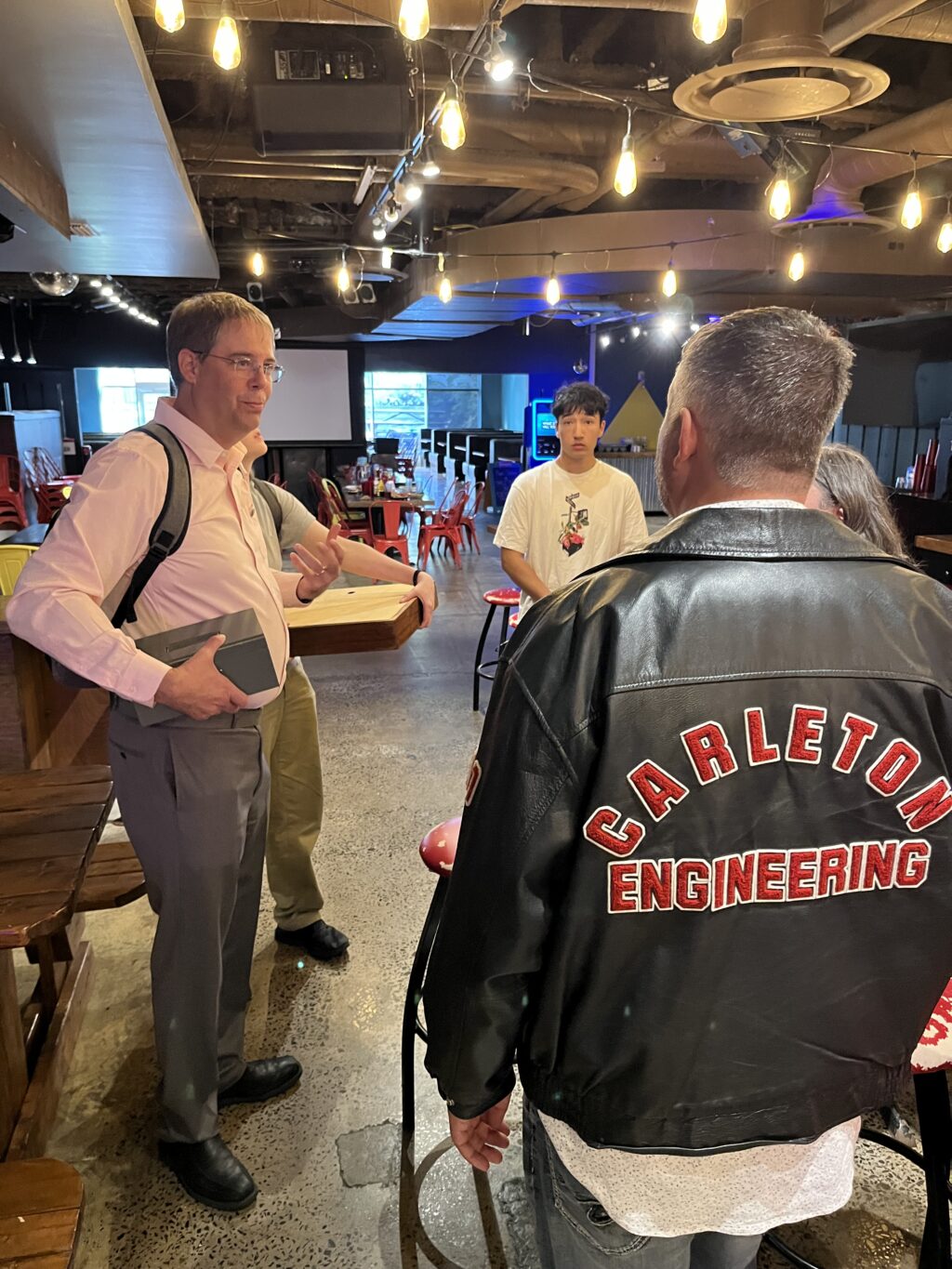 Iron ring warden speaking with engineering class of 2000